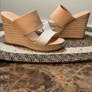 NWOT Women’s Wedge Sandals